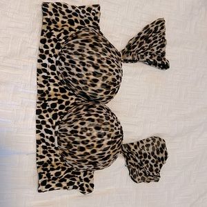 Torrid size 2 leopard bikini top